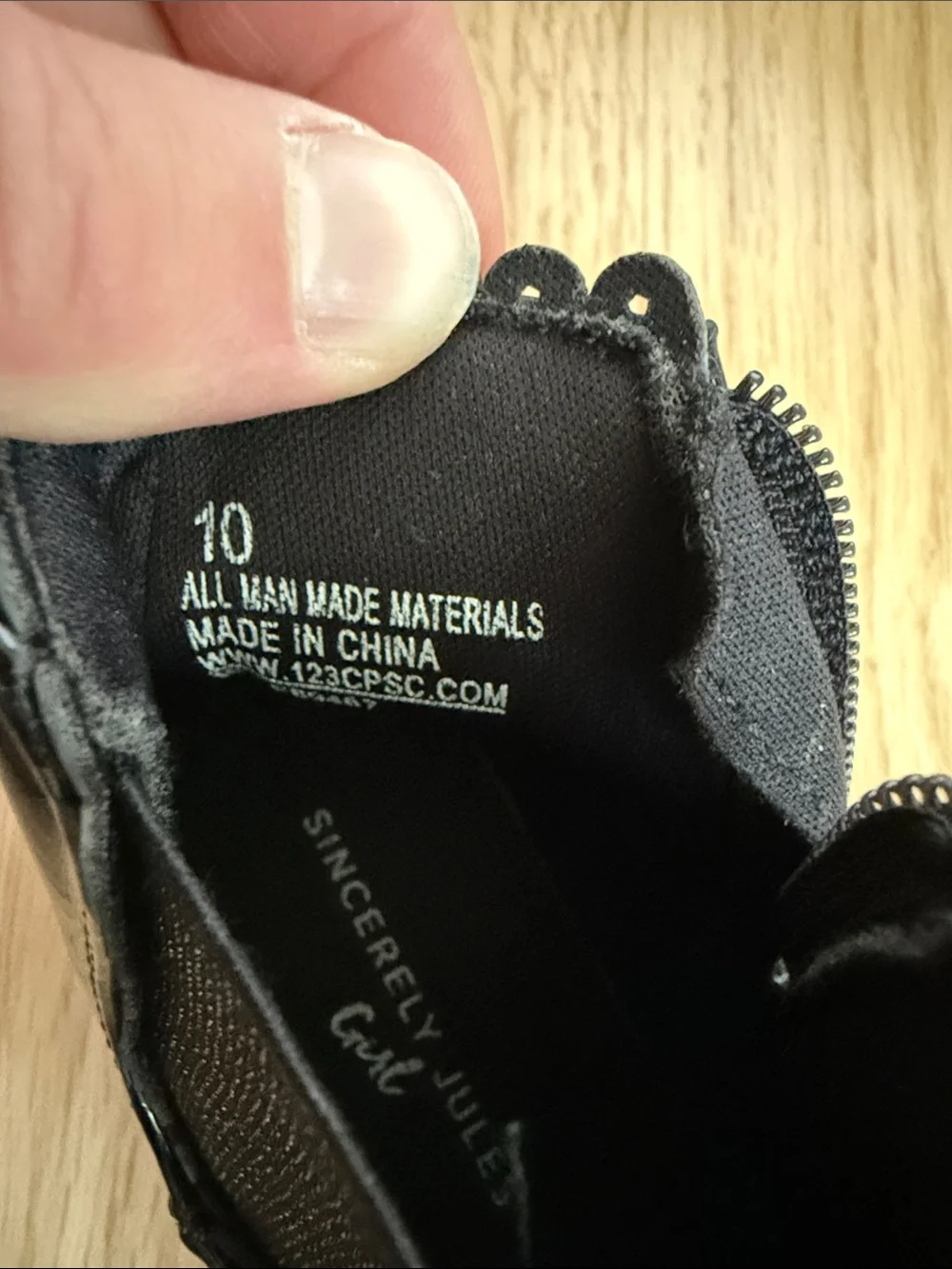 NWOT Sincerely Jules Black Glitter Patent Chelsea Boots for Kids